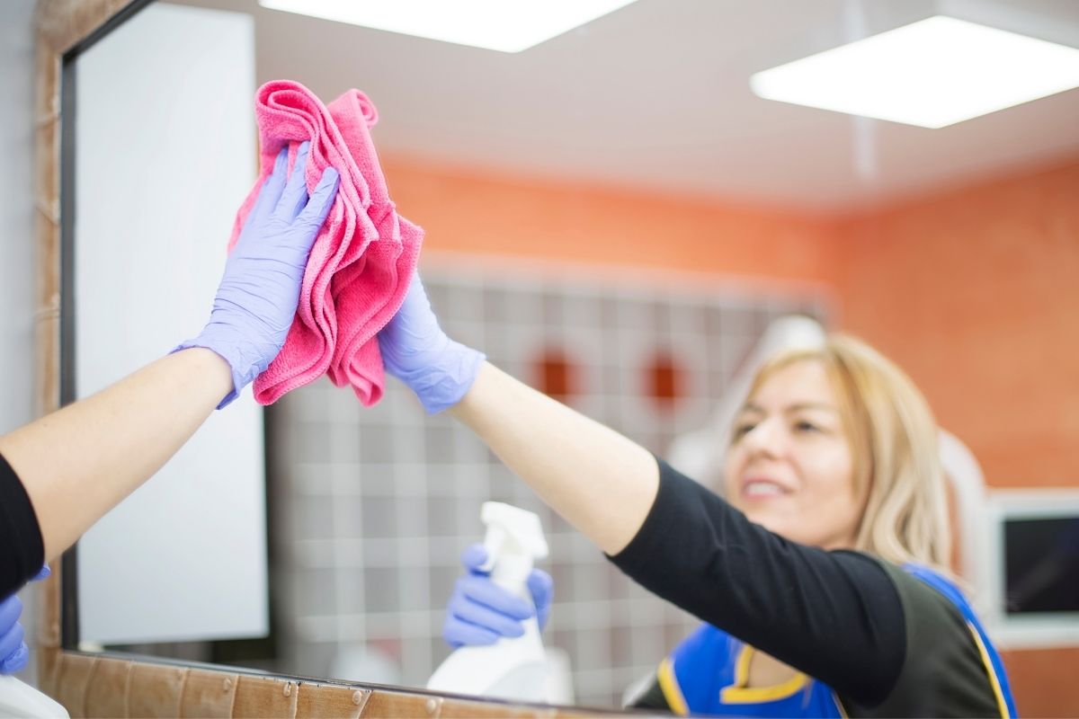 Domestic cleaning bathroom service House London